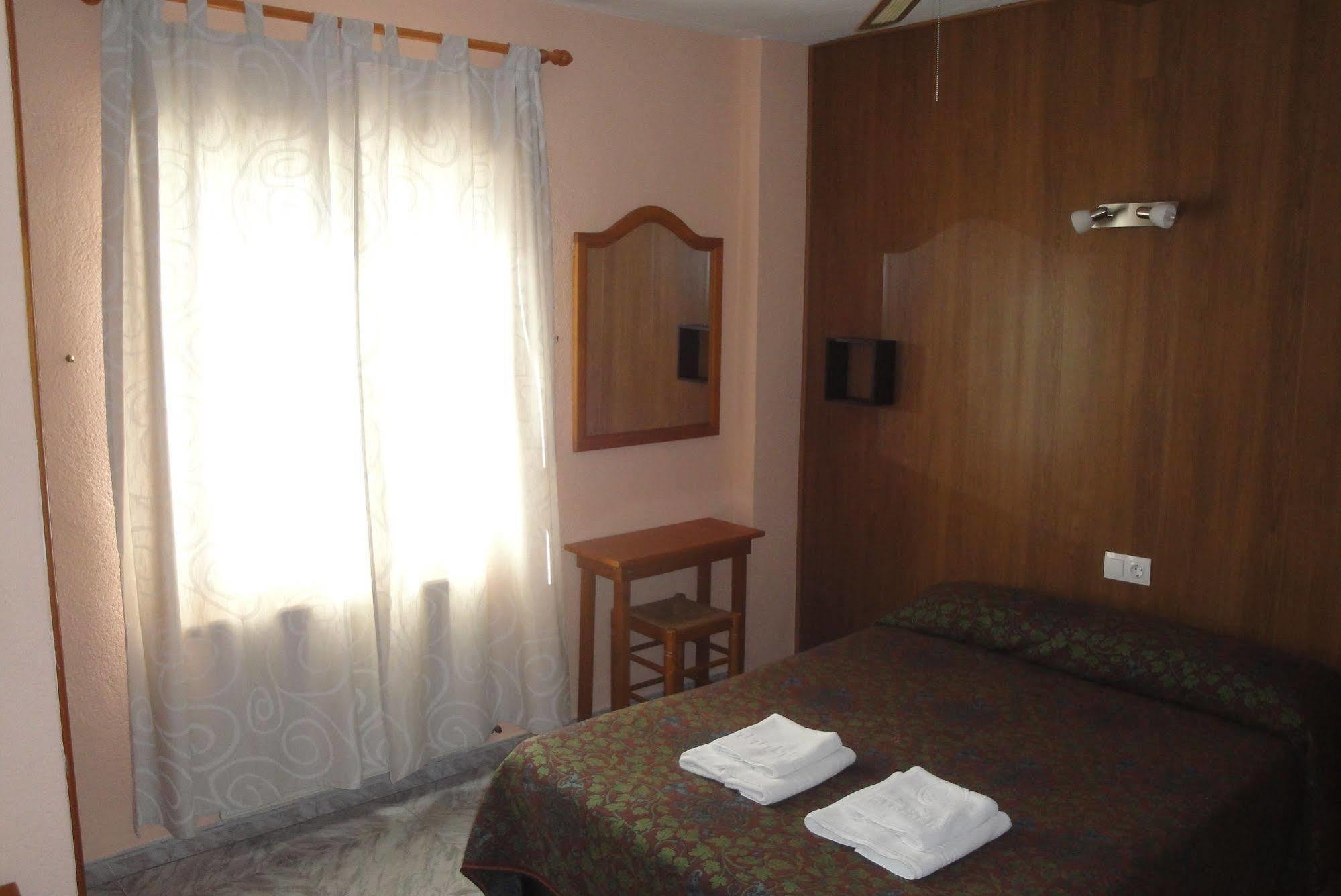 Hostal Cristina Denia Dış mekan fotoğraf